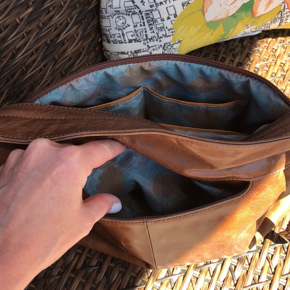 Hobo cross body purse